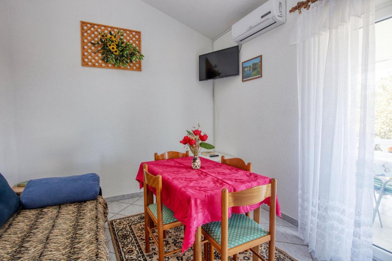 Apartments With A Parking Space Zablace, Sibenik - 4219 Exterior photo